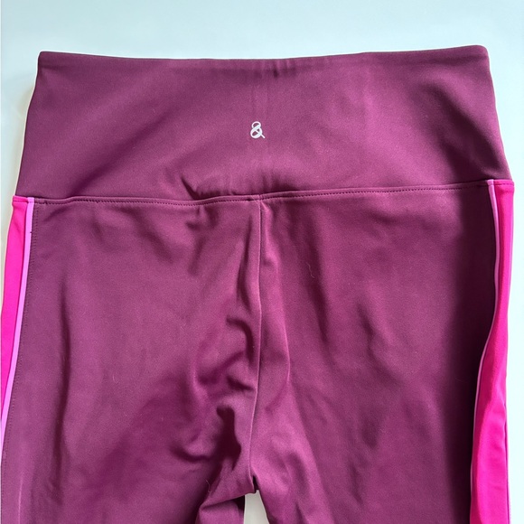 Lou & Grey Burgundy and Pink Leggings - Picture 3 of 3